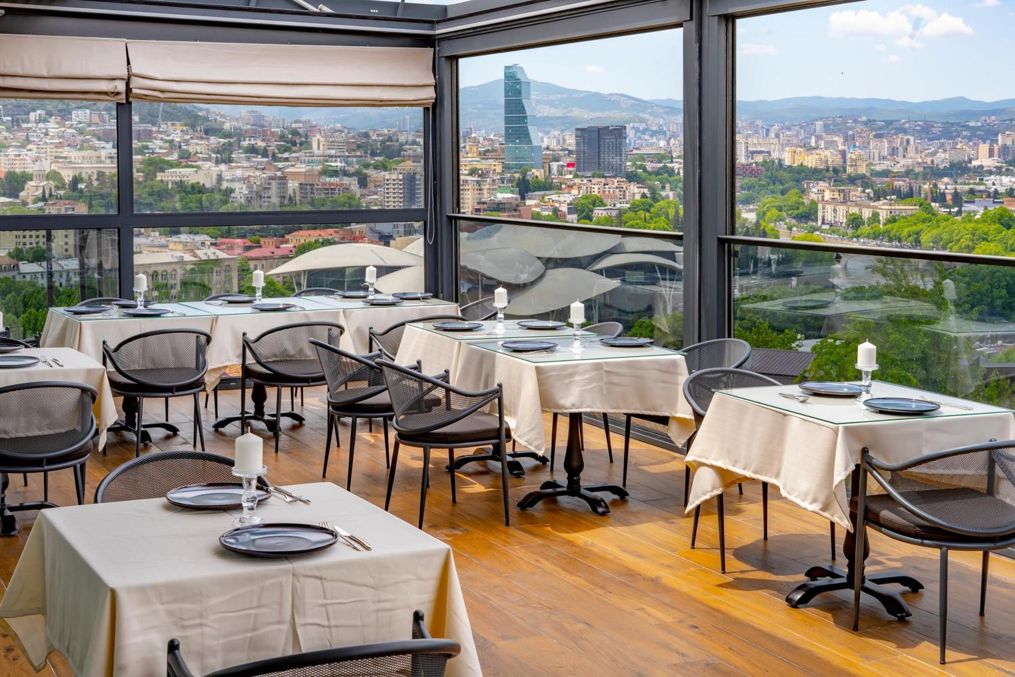 Iris Hotel Тбілісі Екстер'єр фото