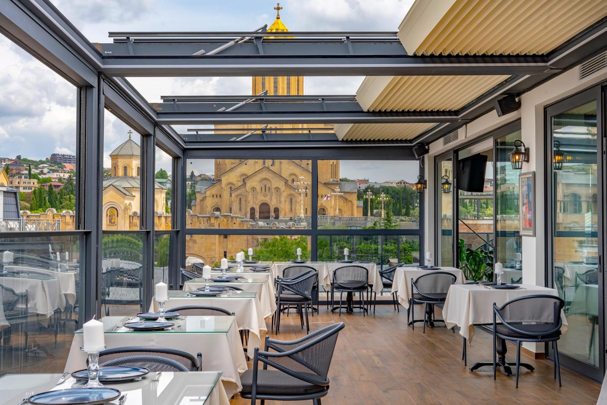 Iris Hotel Тбілісі Екстер'єр фото